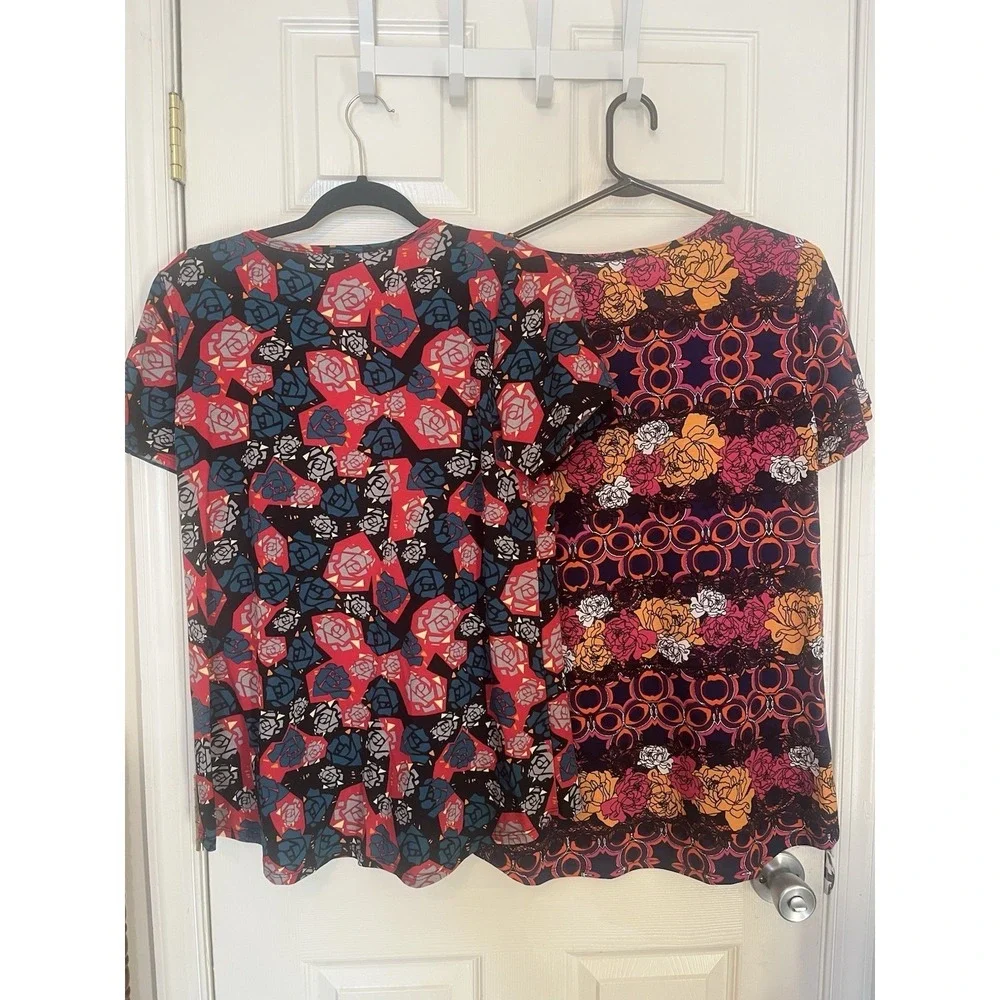 Lularoe NWT Large Classic T with Colorful Floral Pattern Set of 2 Short Sleeve L - Picture 4 of 6